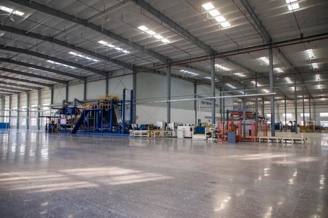 जोआबोआ पैनल के निर्माण में उपयोग की जाने वाली हॉट-प्रेसिंग उत्पादन तकनीक