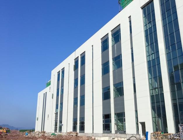 फ्लोरोकार्बन और नैनो कोटिंग कवर एल्यूमीनियम कॉइल सजावटी सतह